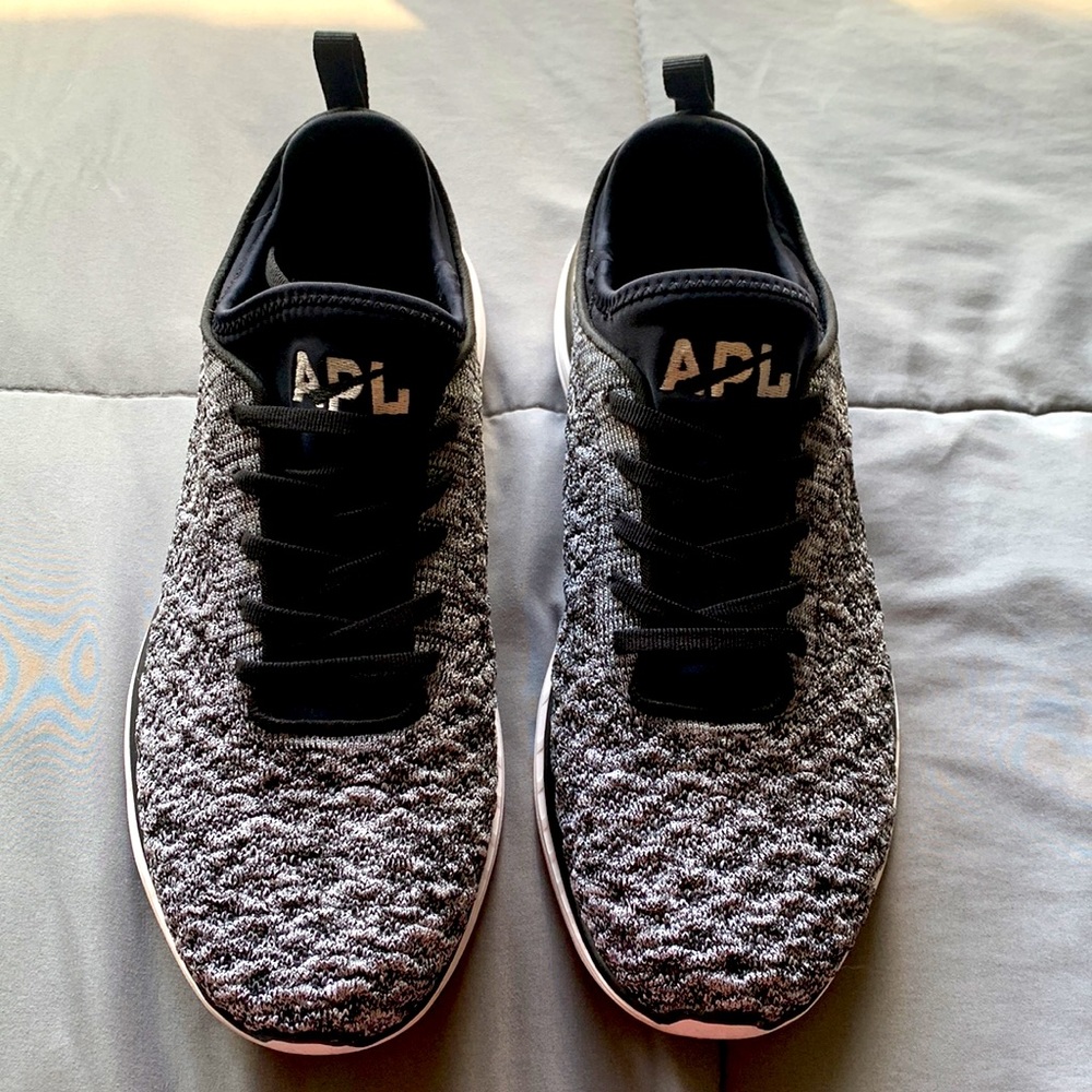 Apl womens size 10